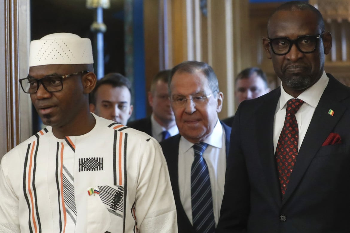 Partiti sospesi e nessuna «transizione» in vista per il Mali