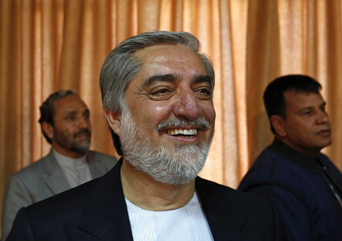 Ballottaggio in dubbio, Karzai ago della bilancia