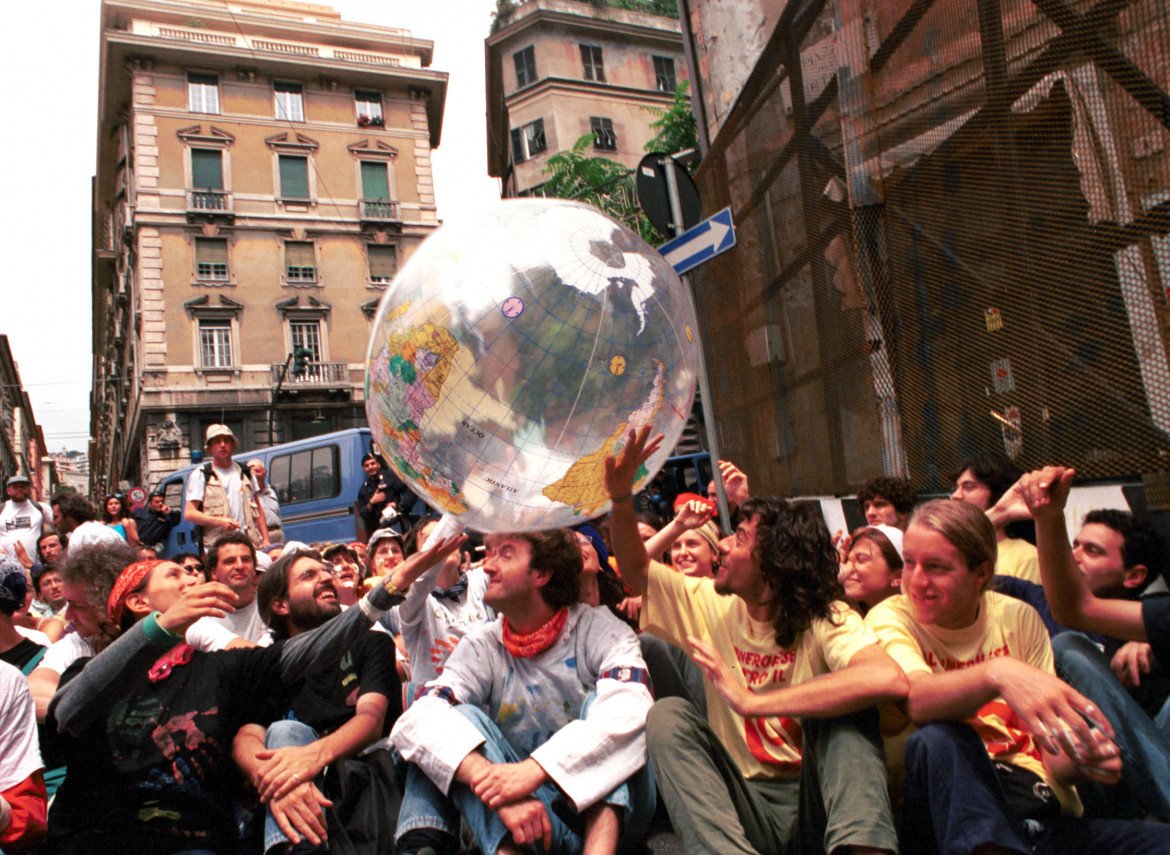 Genova 2001, la stagione rimossa che sfida la storia e il presente