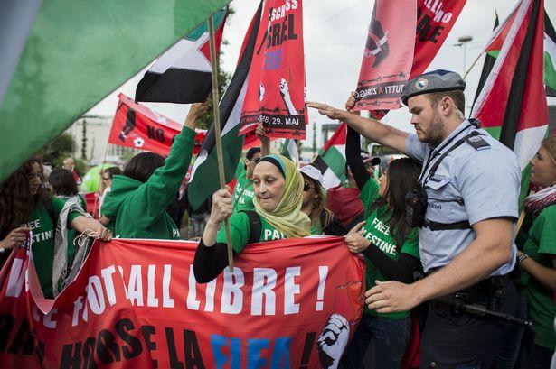 Si sgonfia l’Intifada del pallone
