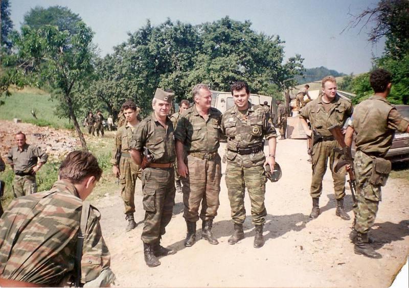 Strage di Srebrenica, c’era Alba Dorata