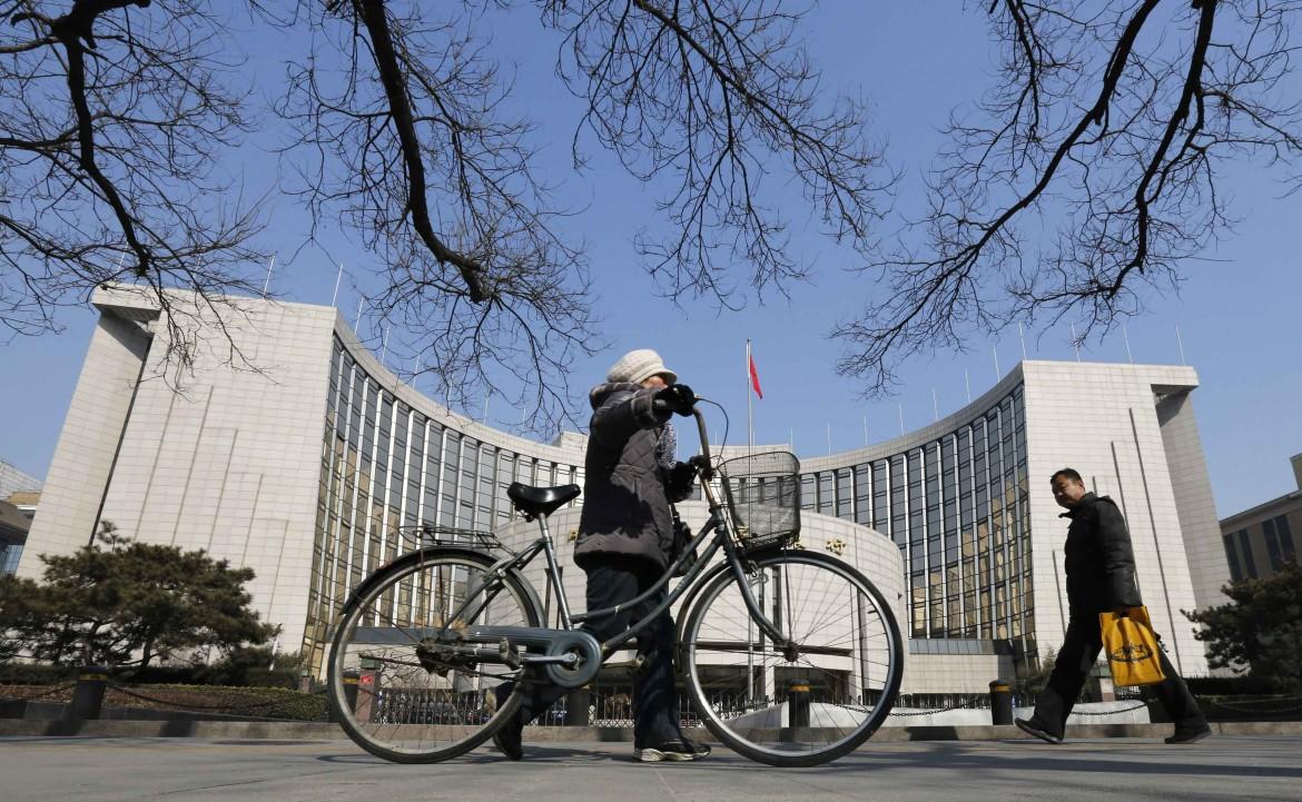 Pechino taglia i tassi, le Borse si riprendono