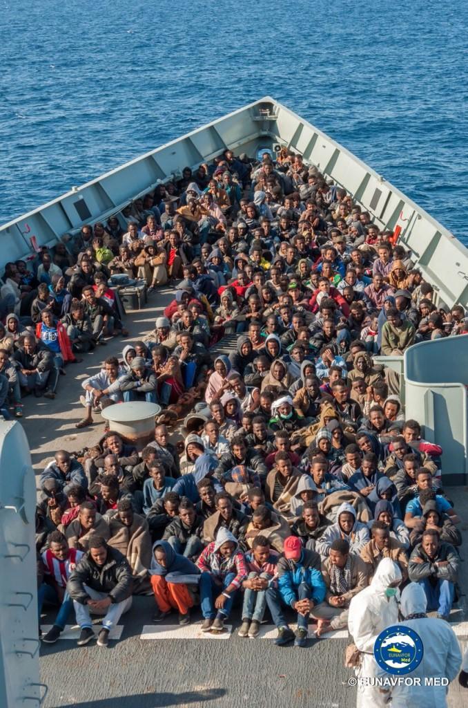 «Contro l’Isis, ma continuiamo a salvare i migranti in mare»