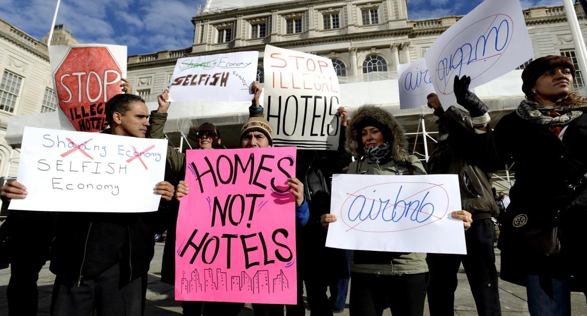 Airbnb, proliferazione di affitti brevi: le città italiane sempre più nelle mani degli host
