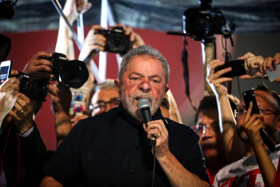 Brasile in piazza contro la riforma delle pensioni