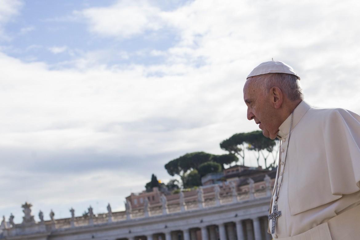 All’insegna della cordialità e (forse) del dissenso, il papa riceve i leader europei