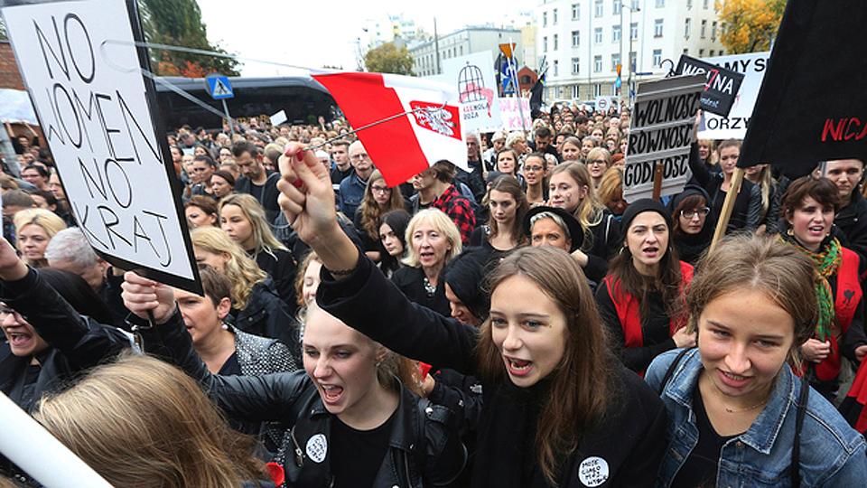 Polonia, la legge sull’aborto sarà ancora più dura