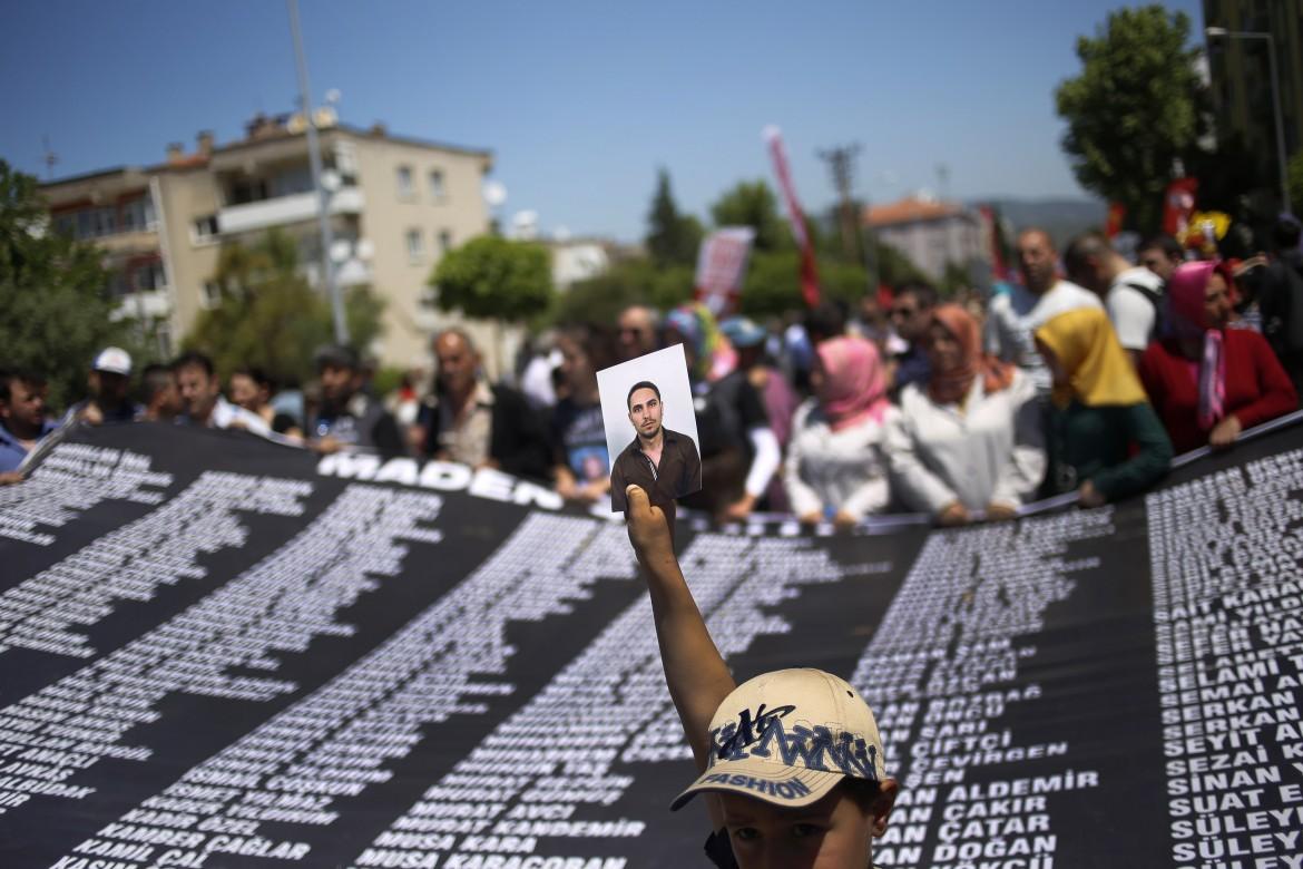 Turchia, 301 minatori uccisi valgono tra i 15 e i 22 anni