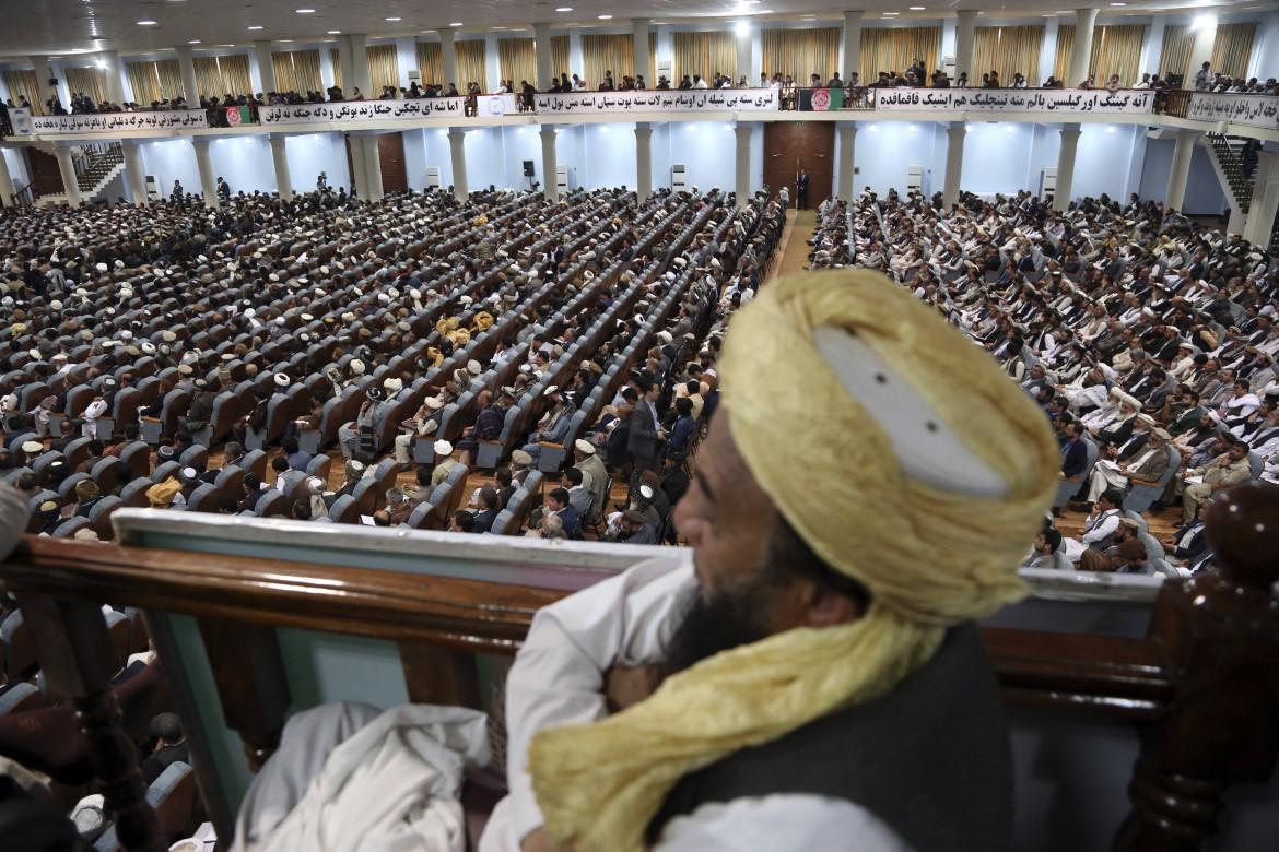 Trattare con i Talebani? La Loya Jirga decide