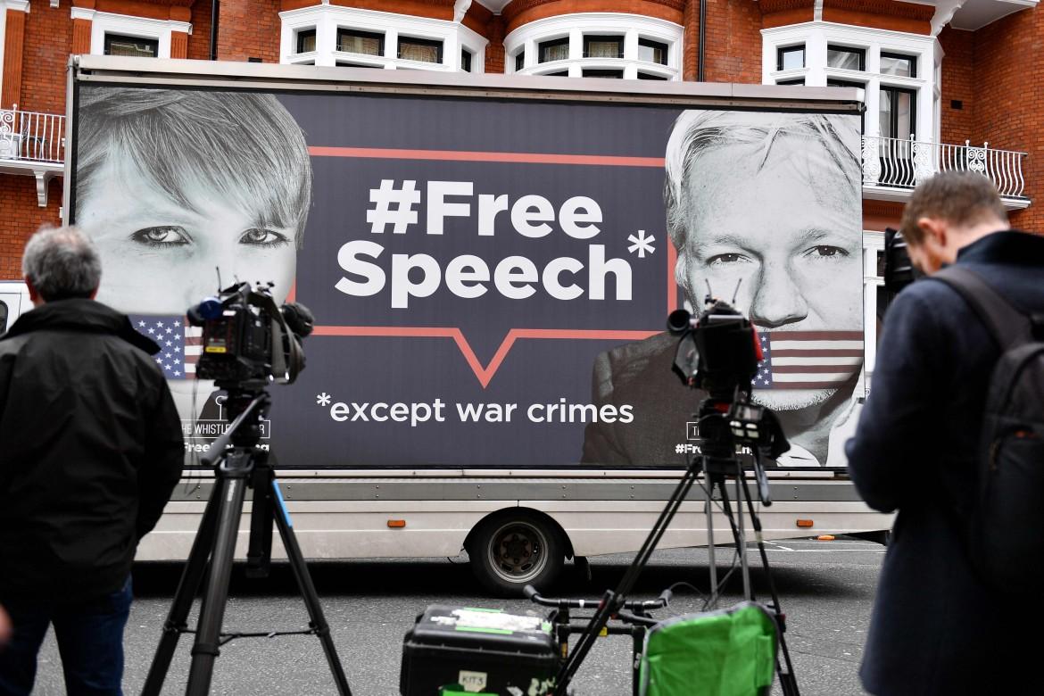 Com’è triste Venezia, se Julian Assange è condannato