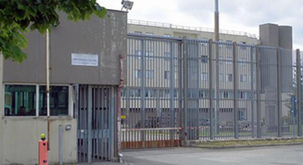 Pestaggi in carcere, il Gip di Perugia indaga sulla procura di Viterbo