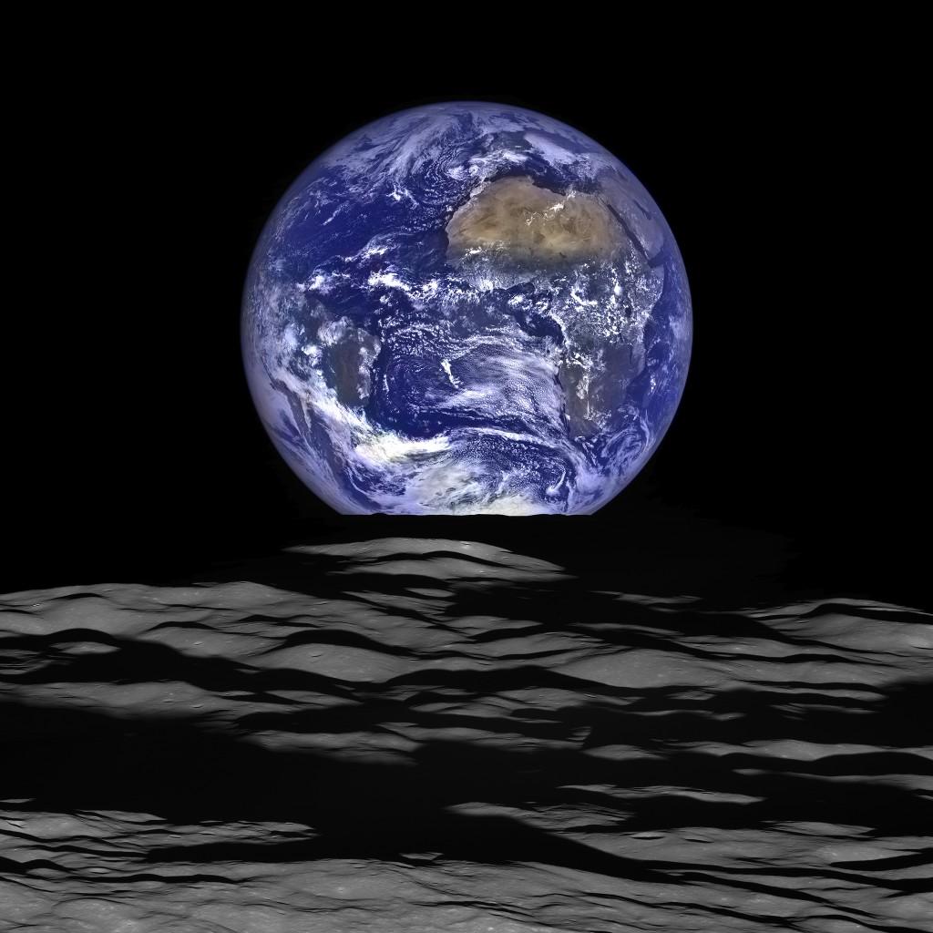 La nostra Luna è la Biosfera, angolo dell’universo dove è nata la vita