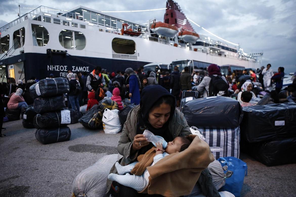 Stretta della Grecia, approvata la riforma del sistema d’asilo