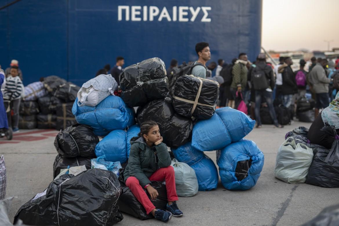 Atene chiude i campi  profughi nelle isole