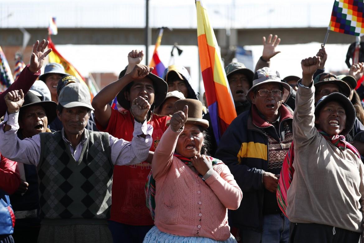 Evo Morales è partito, il lavoro sui diritti e le autonomie degli indigeni resta