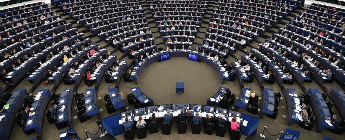 Stato di diritto, l’Europarlamento vota contro Polonia e Ungheria