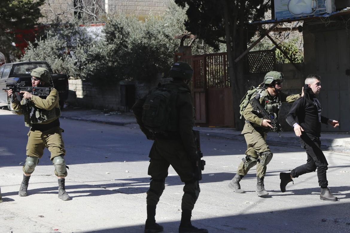Raid notturno dell’esercito israeliano: a Jenin si continua a morire