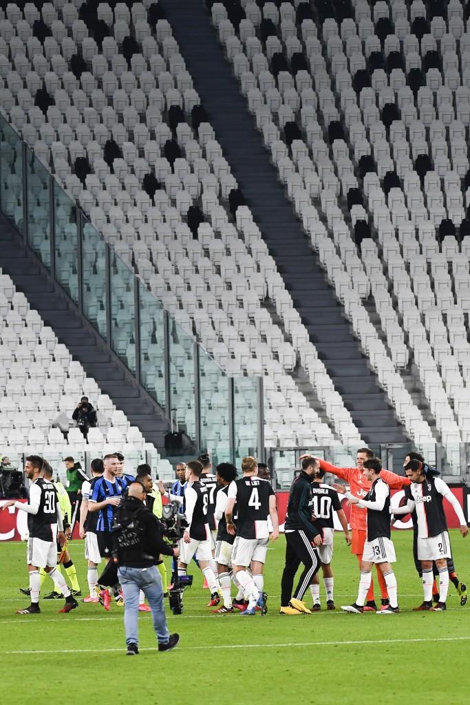 Spadafora: «Campionati calcio difficili». Ma la Serie A chiede il fischio di chiusura