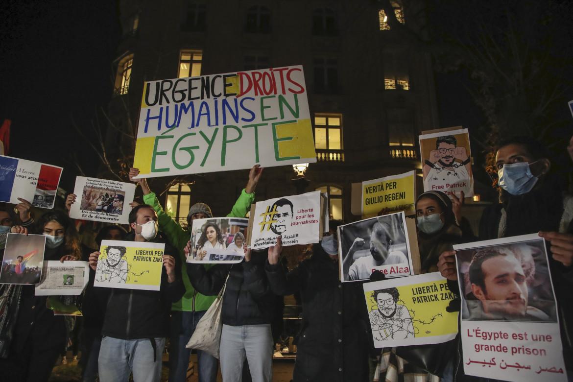 «Crimini egiziani con le armi francesi, a Parigi non importa»