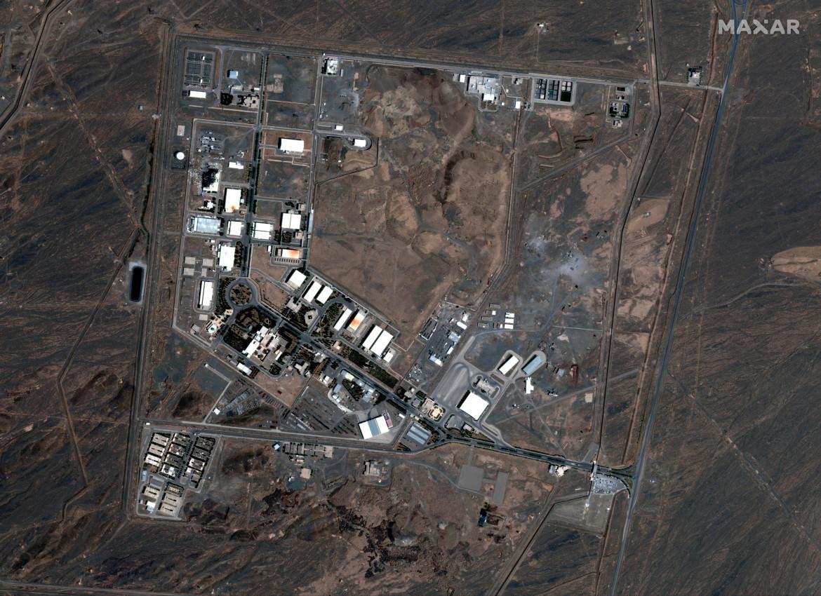 Israele attacca la centrale iraniana, catastrofe nucleare sfiorata