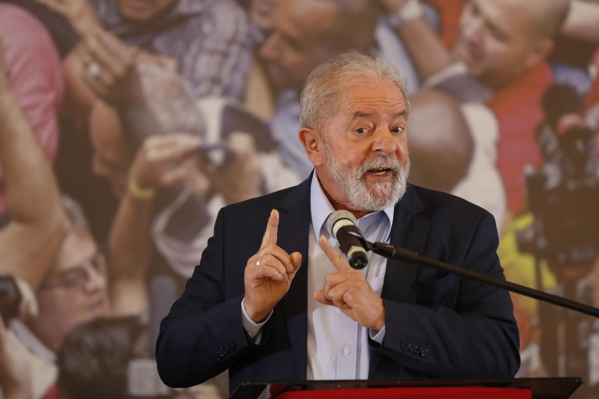 Lula candidabile nel 2022, ora è ufficiale. E Bolsonaro è alle corde