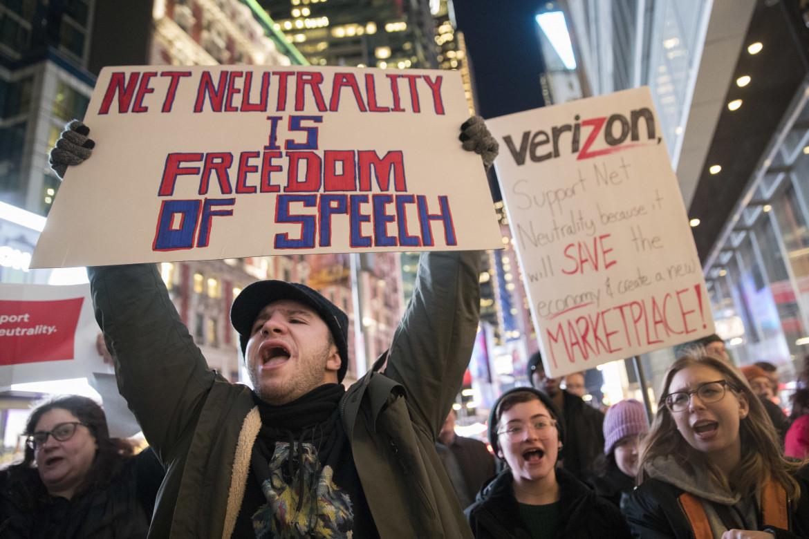 Net neutrality, la truffa dei giganti del web contro la democrazia diretta