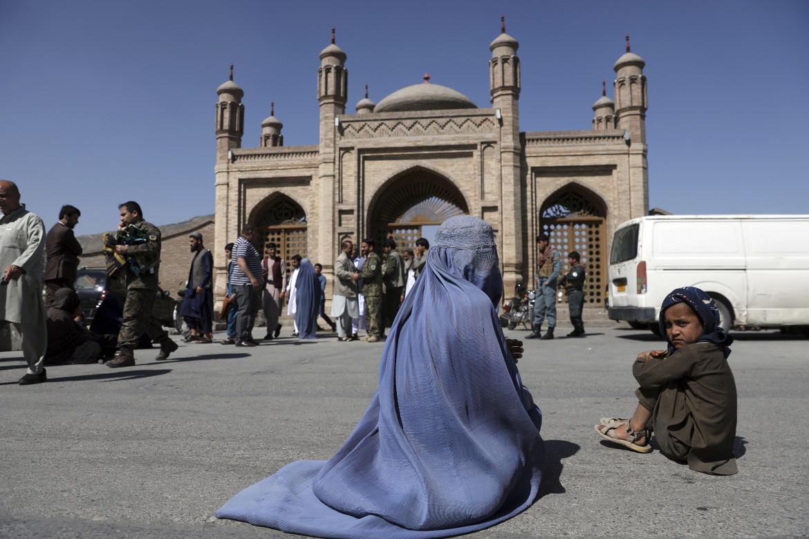Afghanistan, le donne fanno rete per l’accoglienza e per la tutela dei diritti di chi resta