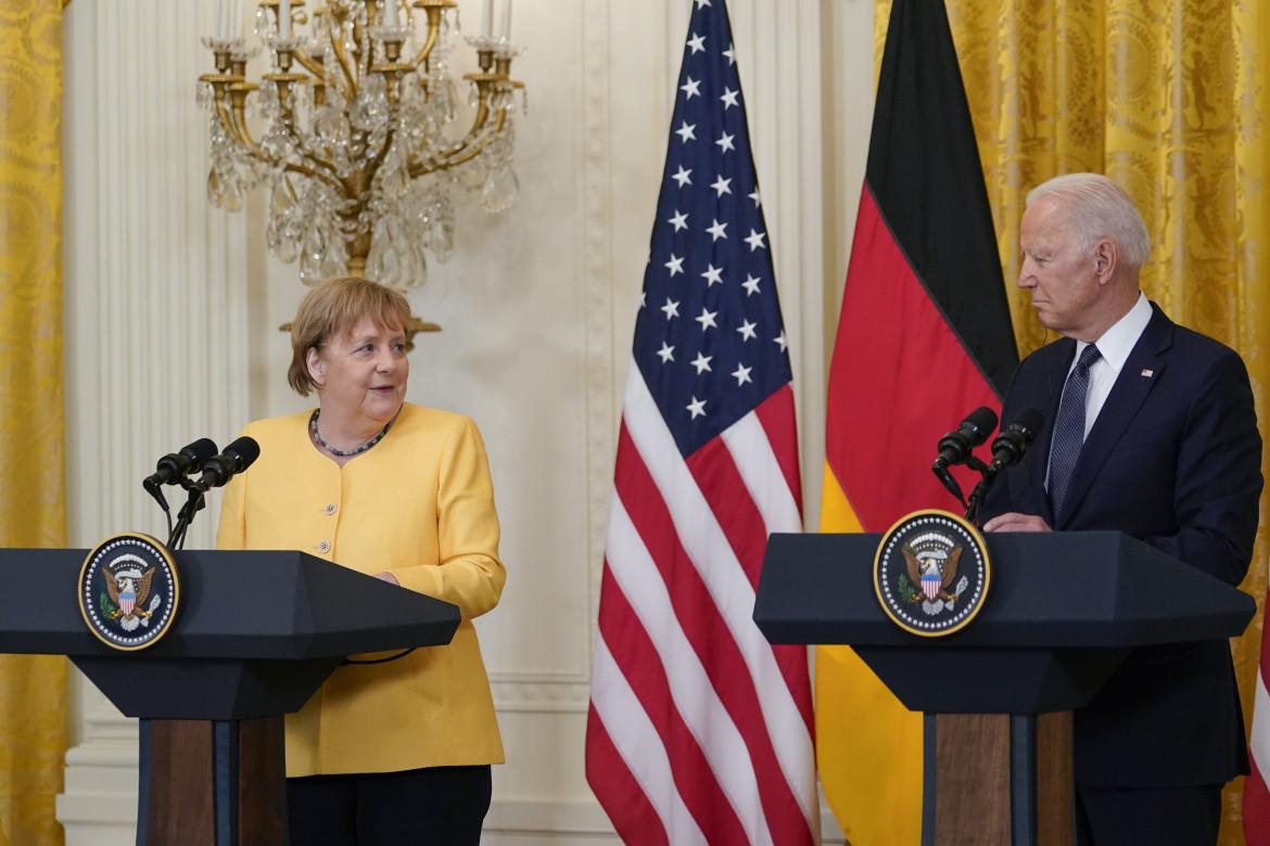 Merkel strappa a Biden la tregua sul North Stream 2