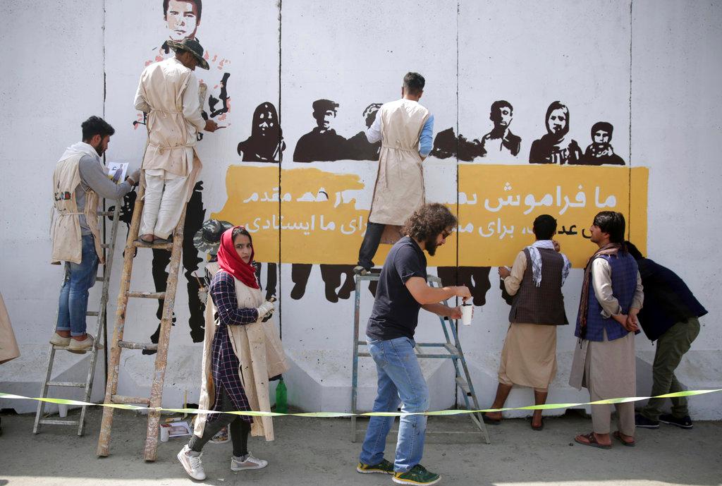 La lista di Atiq Rahimi «400 artisti da salvare dal buio dei Talebani»