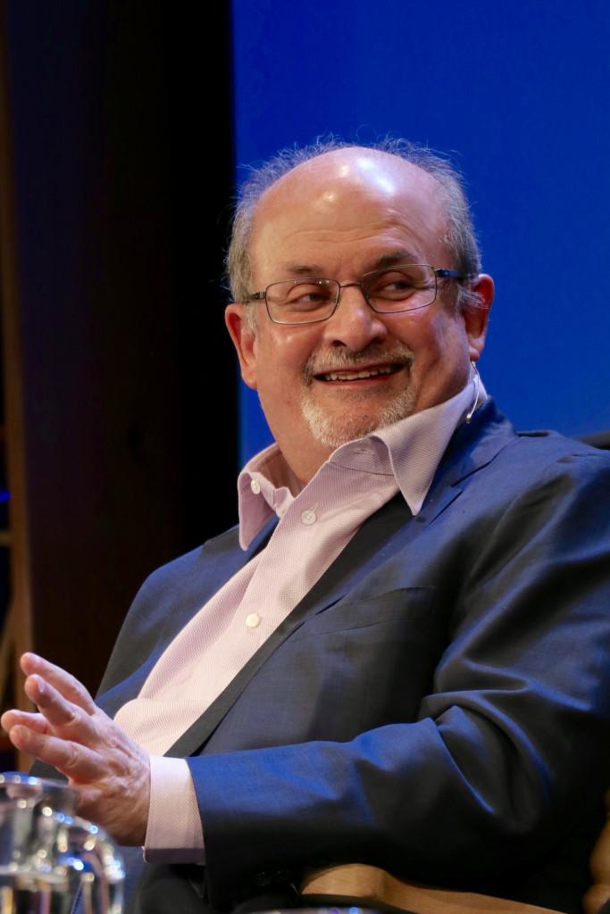 Se Salman Rushdie sceglie la piattaforma online Substack