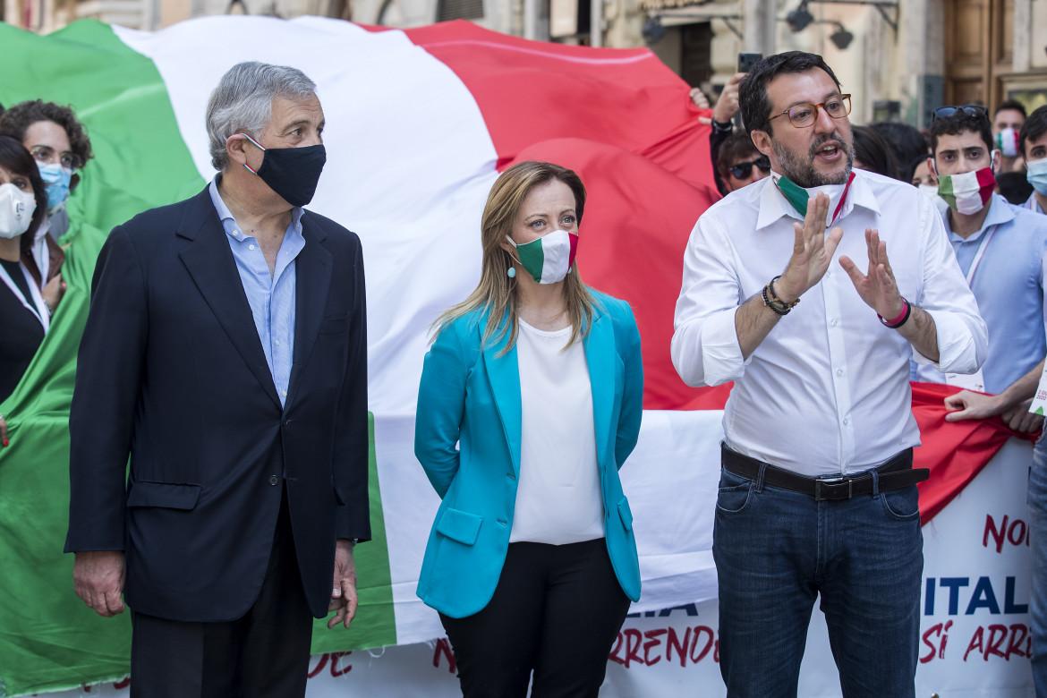 A destra una sfida cannibale. Meloni e Salvini vedono nero