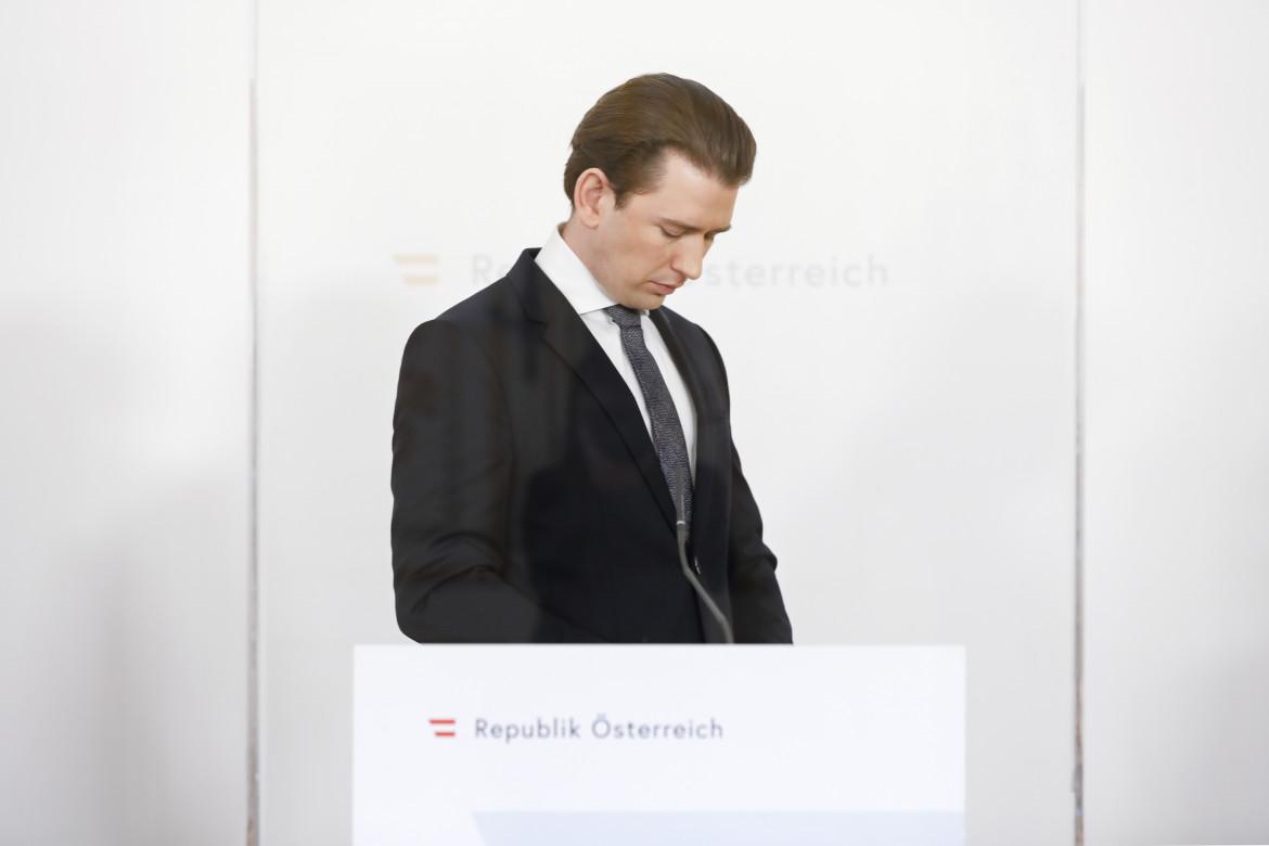 Travolto dalle accuse, Kurz costretto a dimettersi in Austria