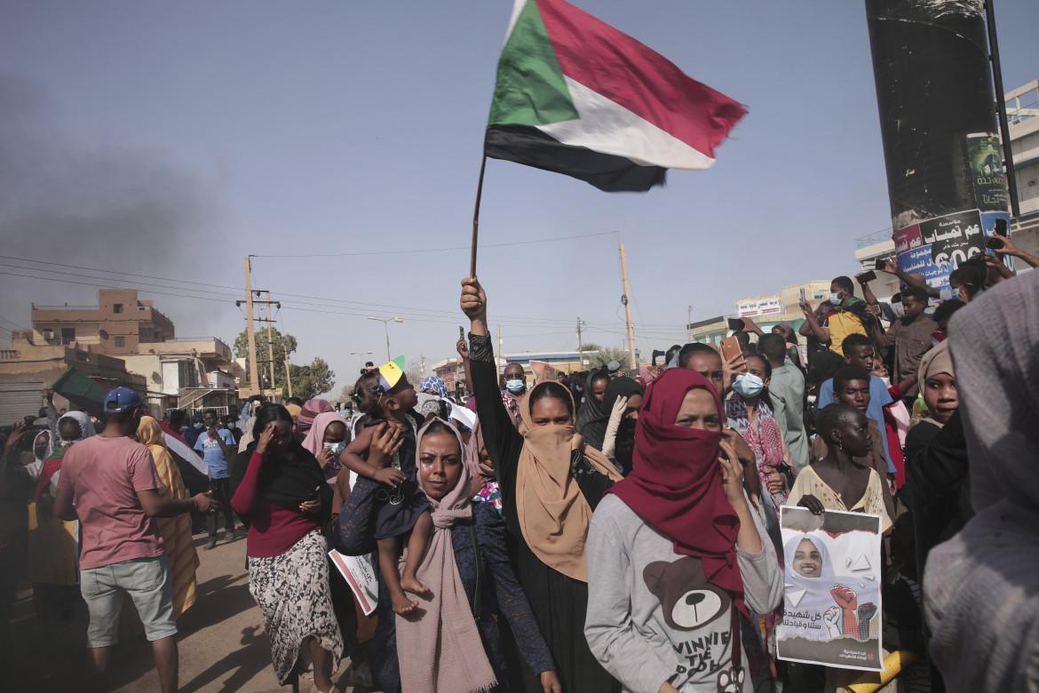 Sudan, non si placa la protesta sei mesi dopo il golpe militare