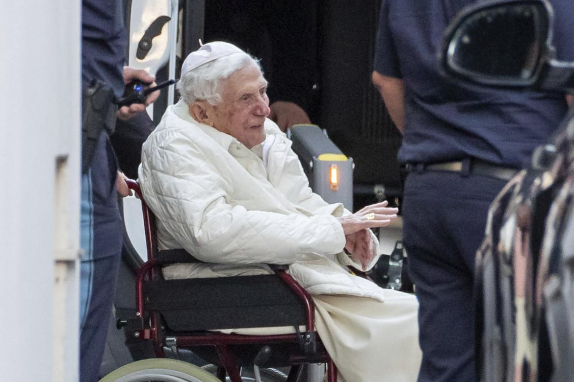Pedofilia, Ratzinger ritratta: «Alla riunione io c’ero»
