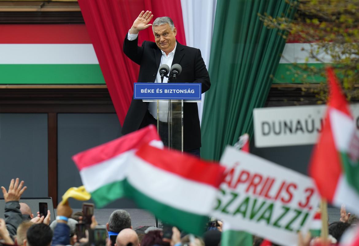 La coalizione sfida Orbán. L’incognita guerra sul voto ungherese