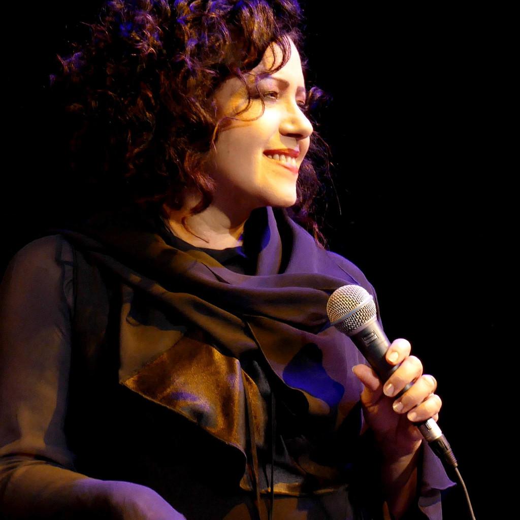 Antonella Ruggiero, l’artigianato della canzone è «on line»