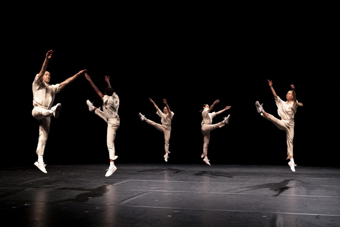 Dance On Ensemble, le possibilità della danza nella maturità dei corpi