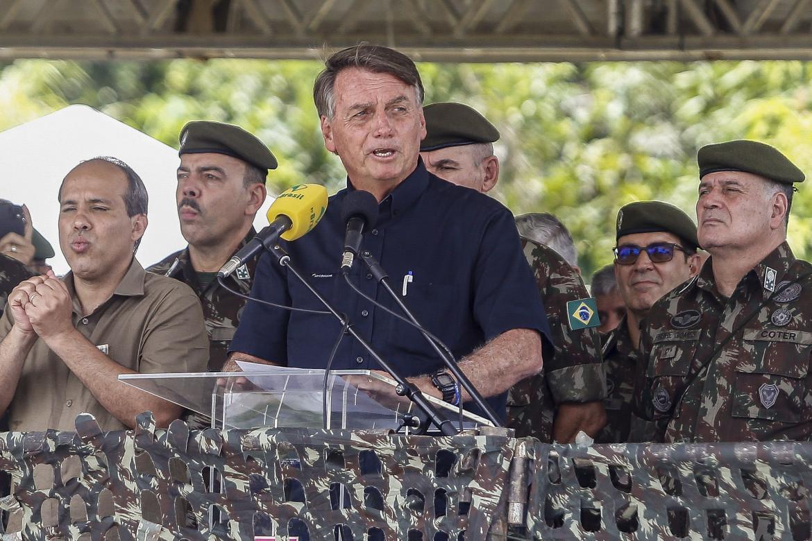 Brasile a rischio golpe: l’esercito sta con Bolsonaro