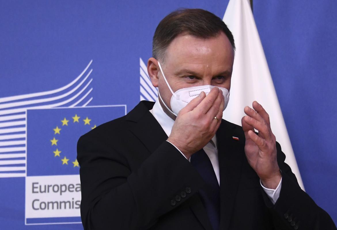Giustizia, la Polonia cede quel tanto che basta all’Ue