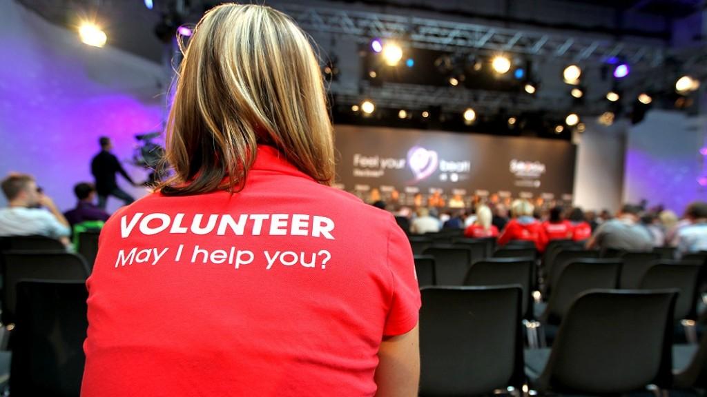 Volontari al posto dei lavoratori, all’Eurovision la beffa della ripresa che esclude