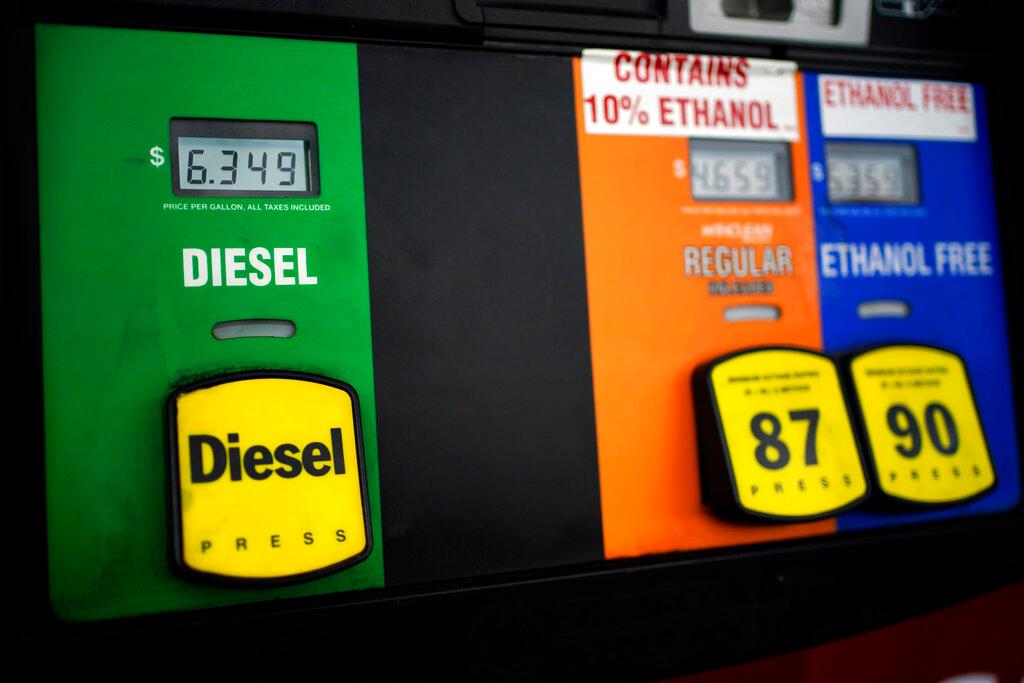 Alle stelle i prezzi del diesel, «vitale» per l’economia Usa. Mano alle riserve