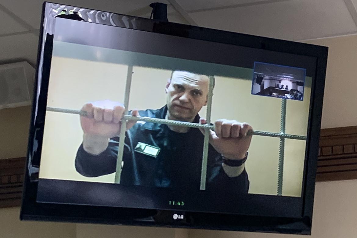 Navalny in cella con gentili assassini