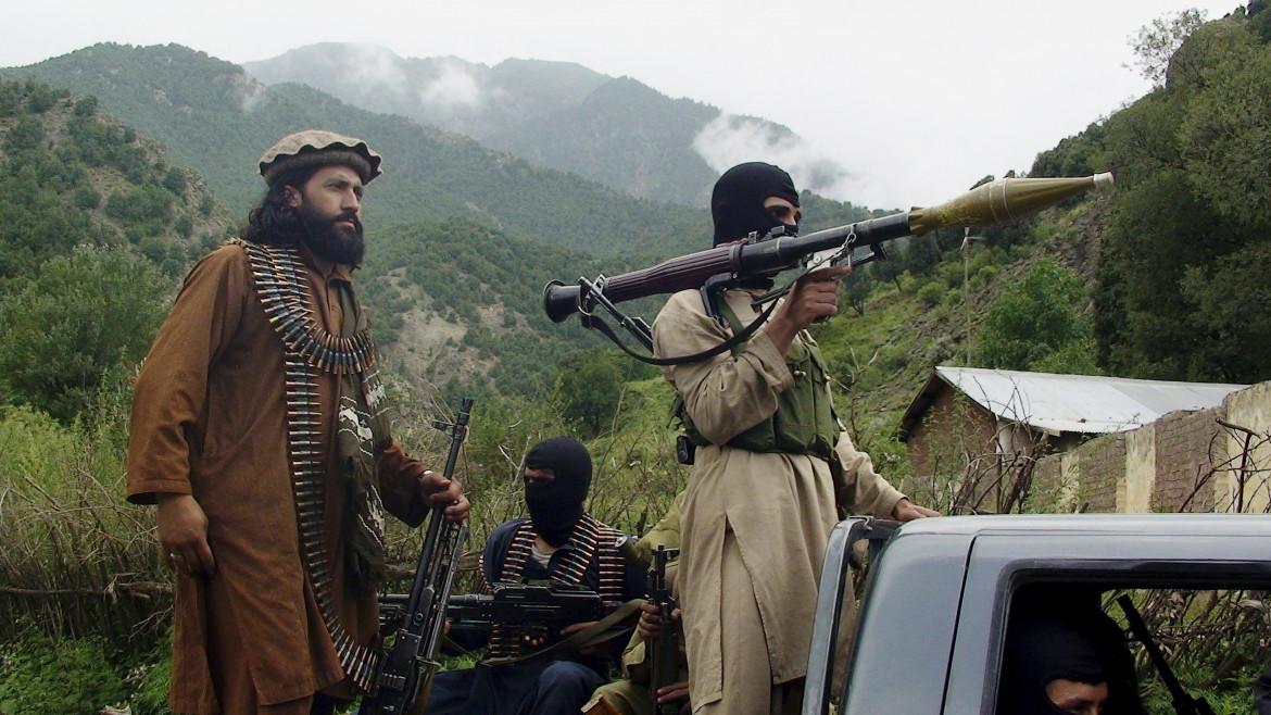 Tregua tra Talebani pakistani e governo, sotto l’ala di Kabul