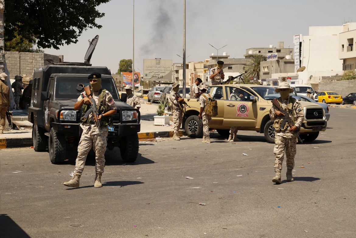 Scontri tra milizie a Tripoli, Dabaiba schiera l’esercito