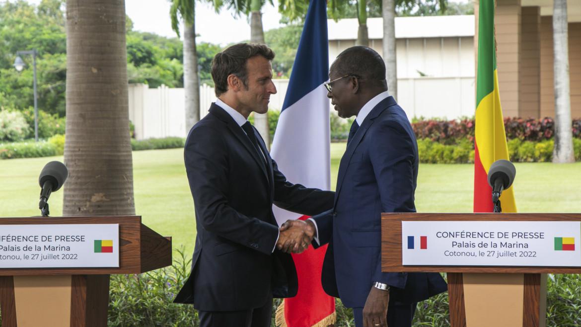 Macron si riposiziona in Africa «di fronte alle ambizioni russe»