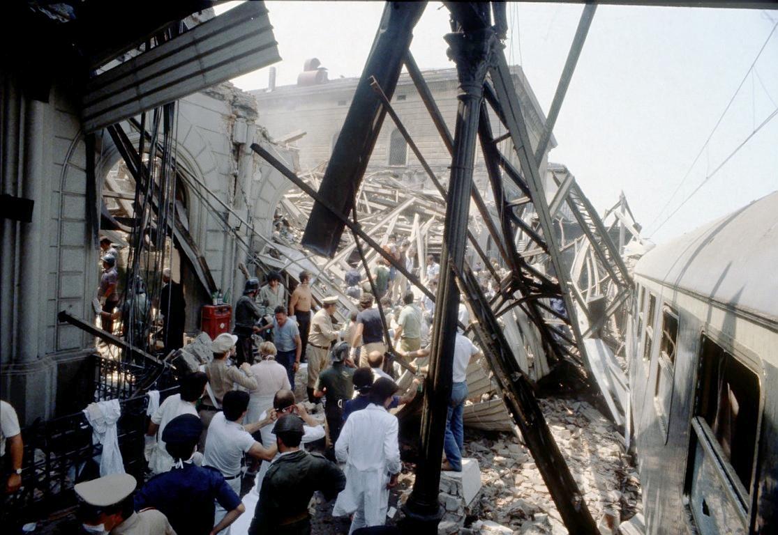 Stazione di Bologna, 2 agosto 1980, i primi soccorsi