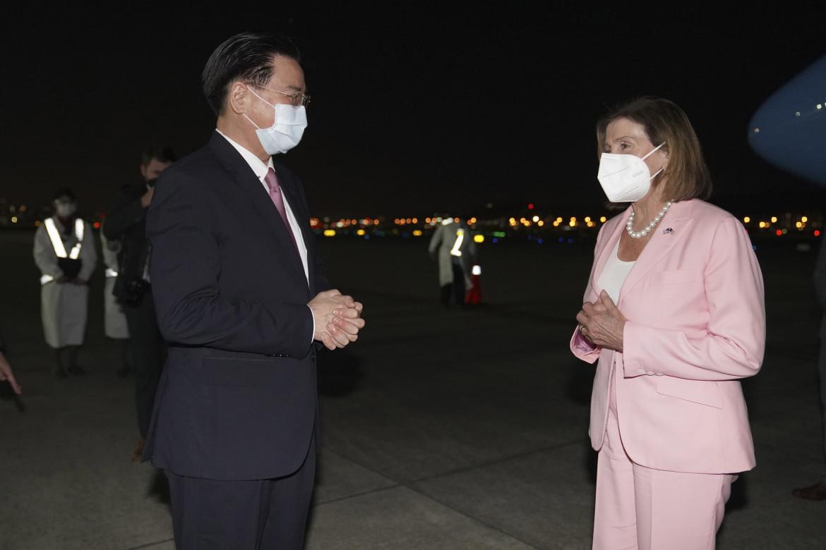 Nancy Pelosi arriva a Taiwan, va in scena lo scontro fra potenze