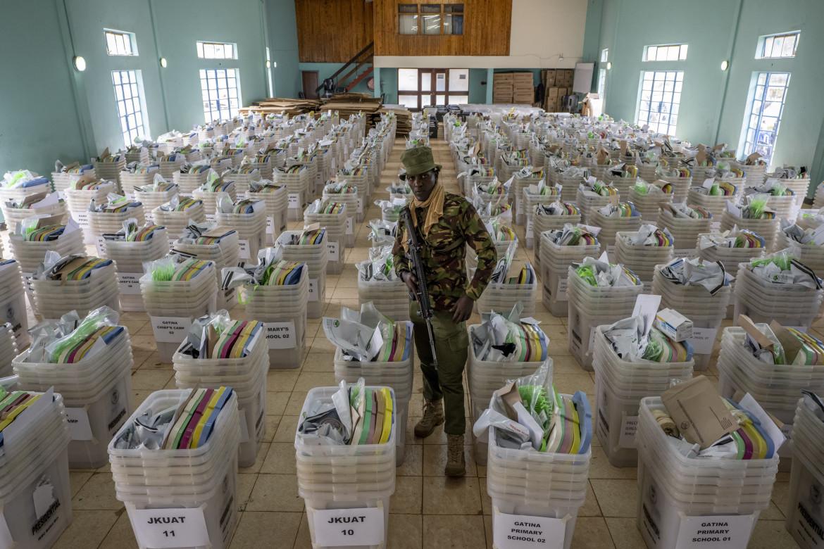 Oggi Kenya al voto con il solito spettro delle violenze post-elettorali