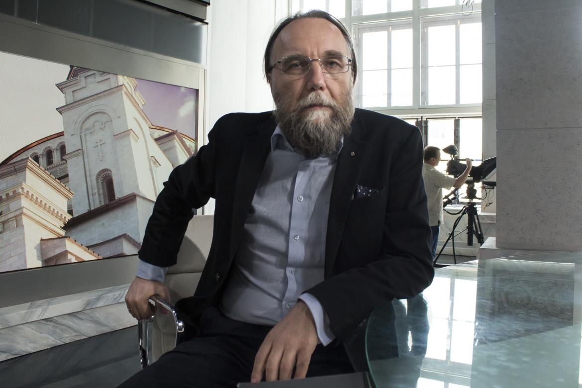 Alexander Dugin, l’uomo simbolo della dottrina autoritaria e bellicista del Cremlino