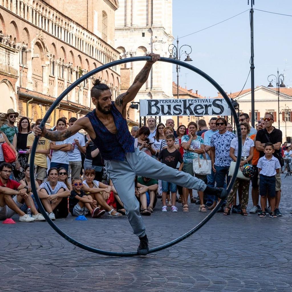 Buskers festival a Ferrara, torna la musica per le vie della città